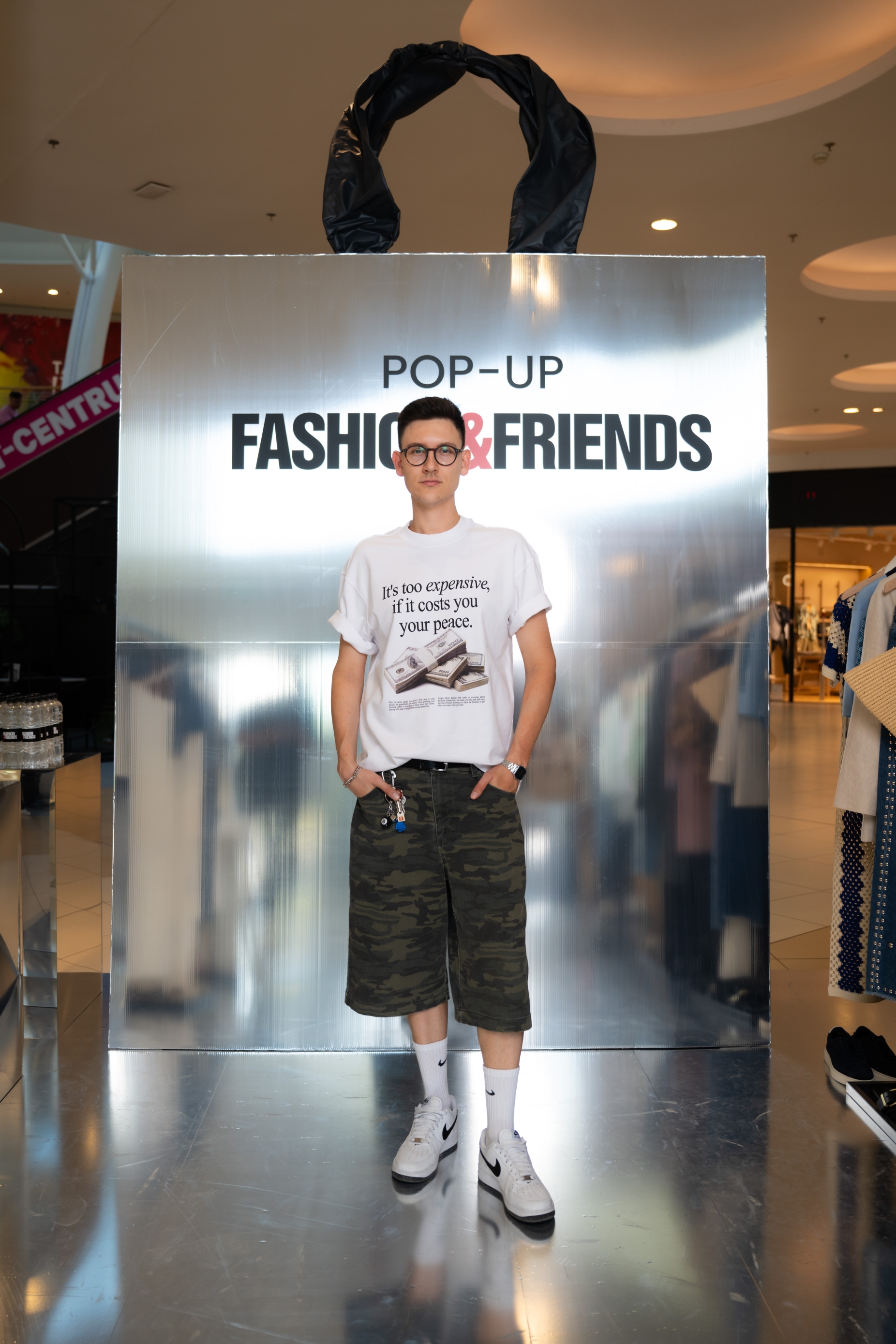Fashion Company pop up event wall slike