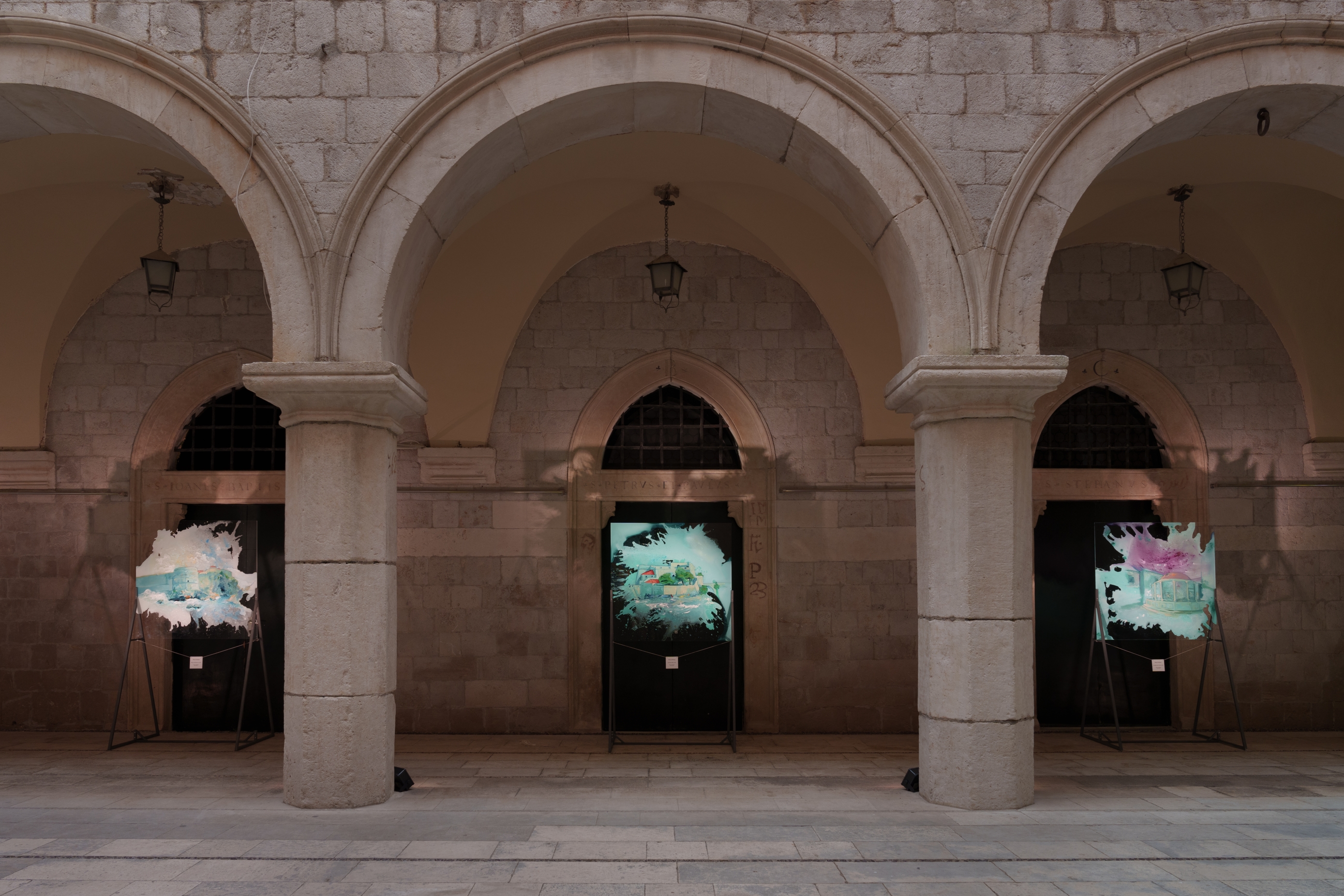 Dubrovačka palača Sponza otvorila je svoja vrata prvoj izložbi – Iza zidina, slikara Pietra Bobana