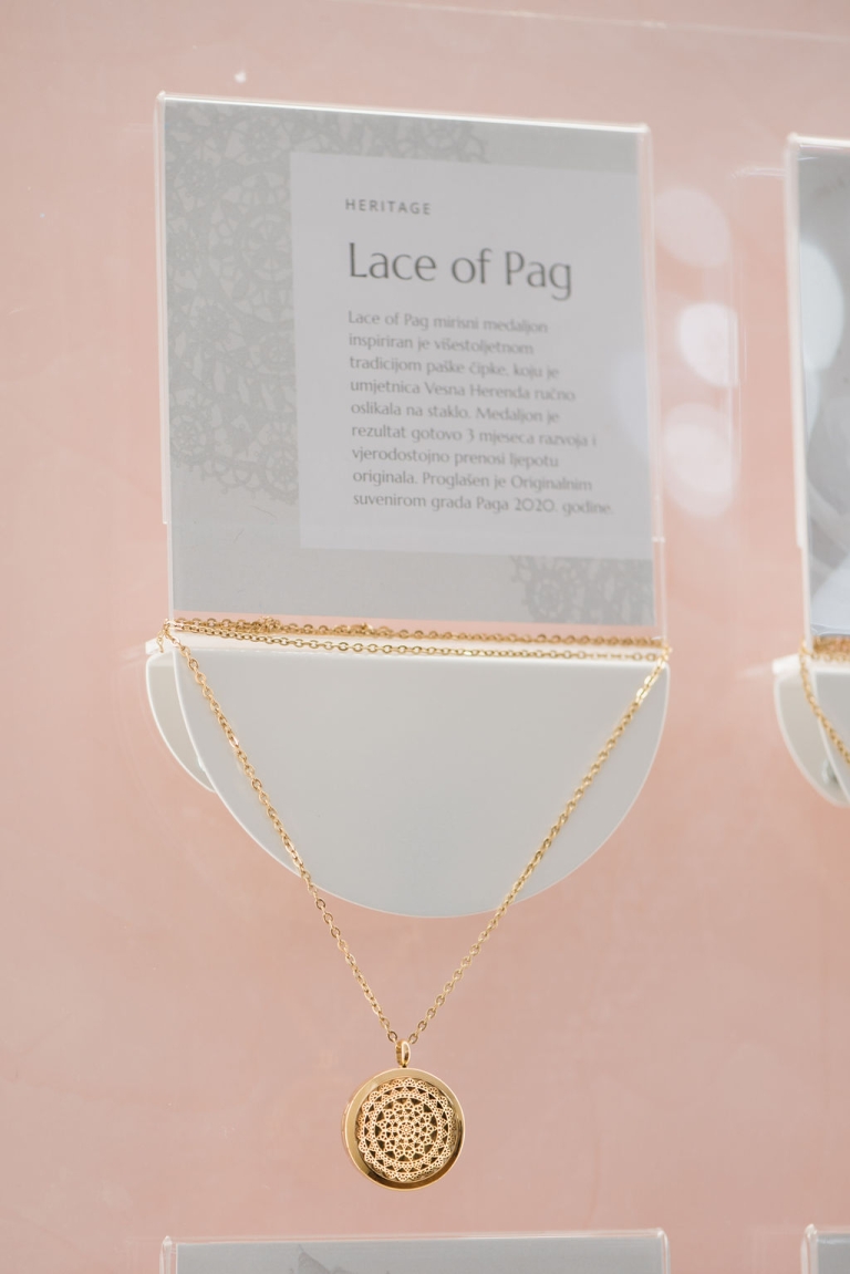 Lace of Pag nagrađivani mirisni medaljon