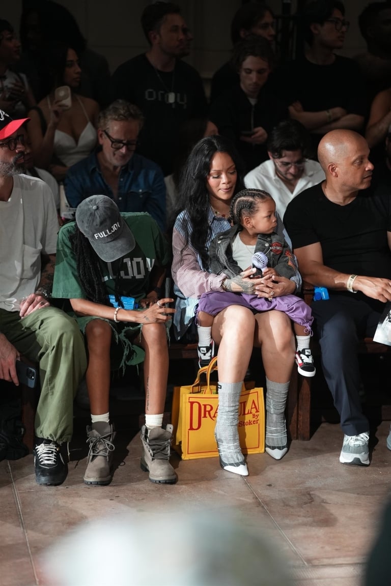 Trudnički stil: Rihanna ponovo dokazala zašto je mnogi smatraju kraljicom stila