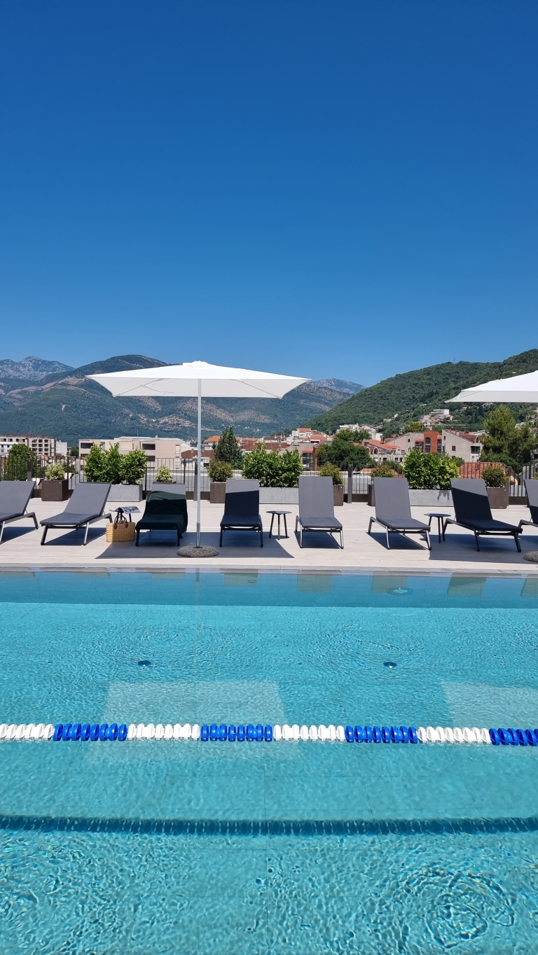 Siro Boka Place, Montenegro