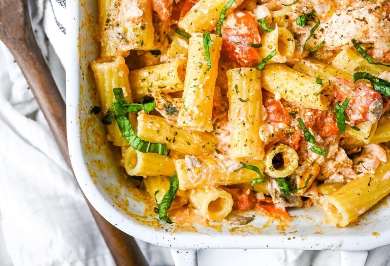 Salmon feta pasta