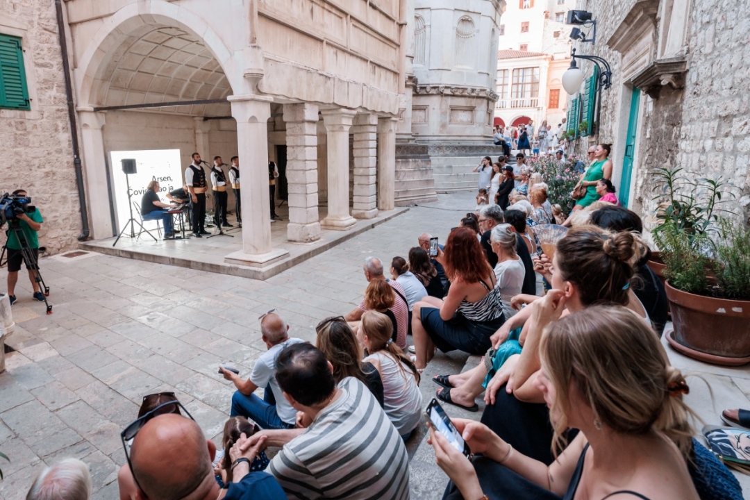 Šibenik ponovno postaje centar glazbeno-kulturnog programa koji slavi velikane poput Arsena, Miše i Vice