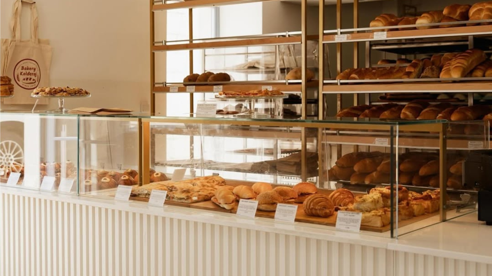 Ako planirate ljetovanje na Visu, trebate znati za artisan pekarnicu zbog koje se ustaje ranije i ljeti