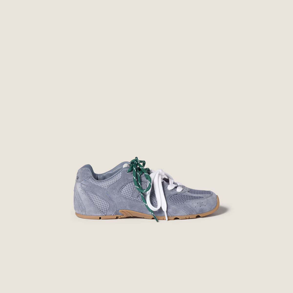 nove tenisice