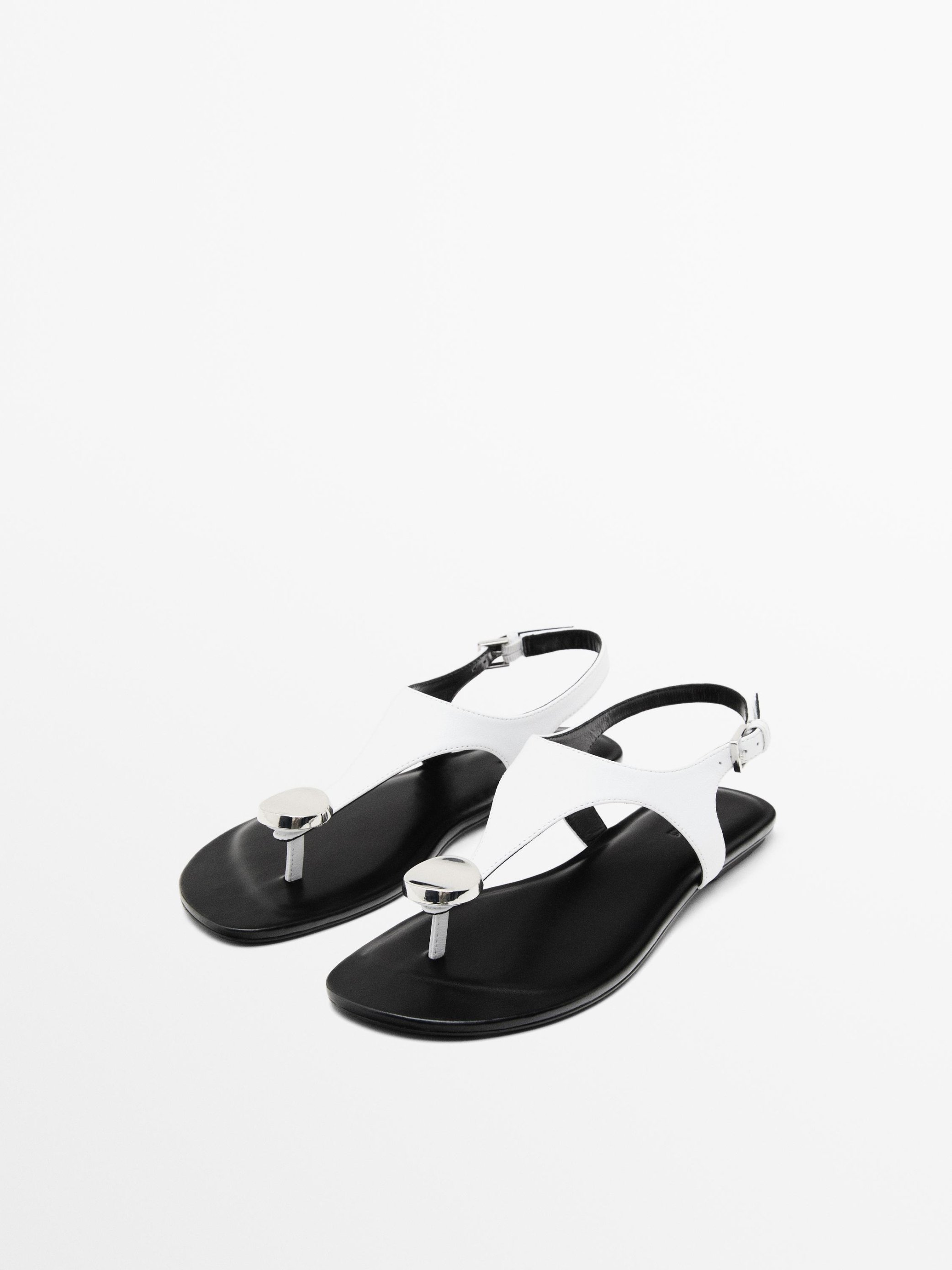 sandale s metalnim detaljem Massimo Dutti