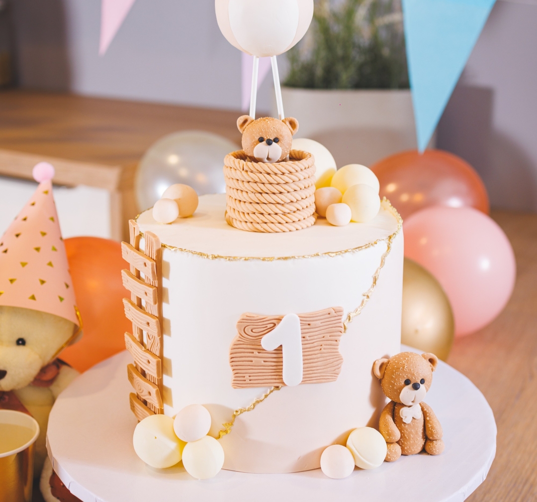 Torta koja priča vašu priču: Zašto su tematske torte iz Torterie Macaron must-have na svakom slavlju