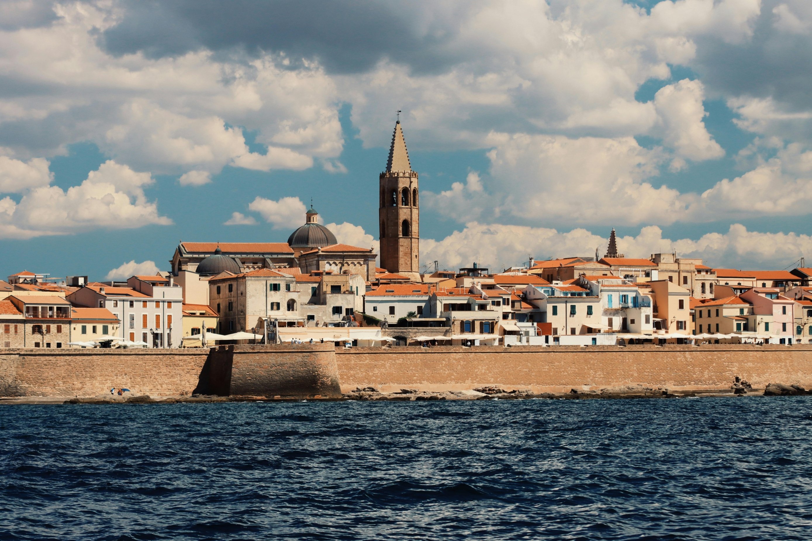Alghero_pexels-efrem-efre-2786187-16112384