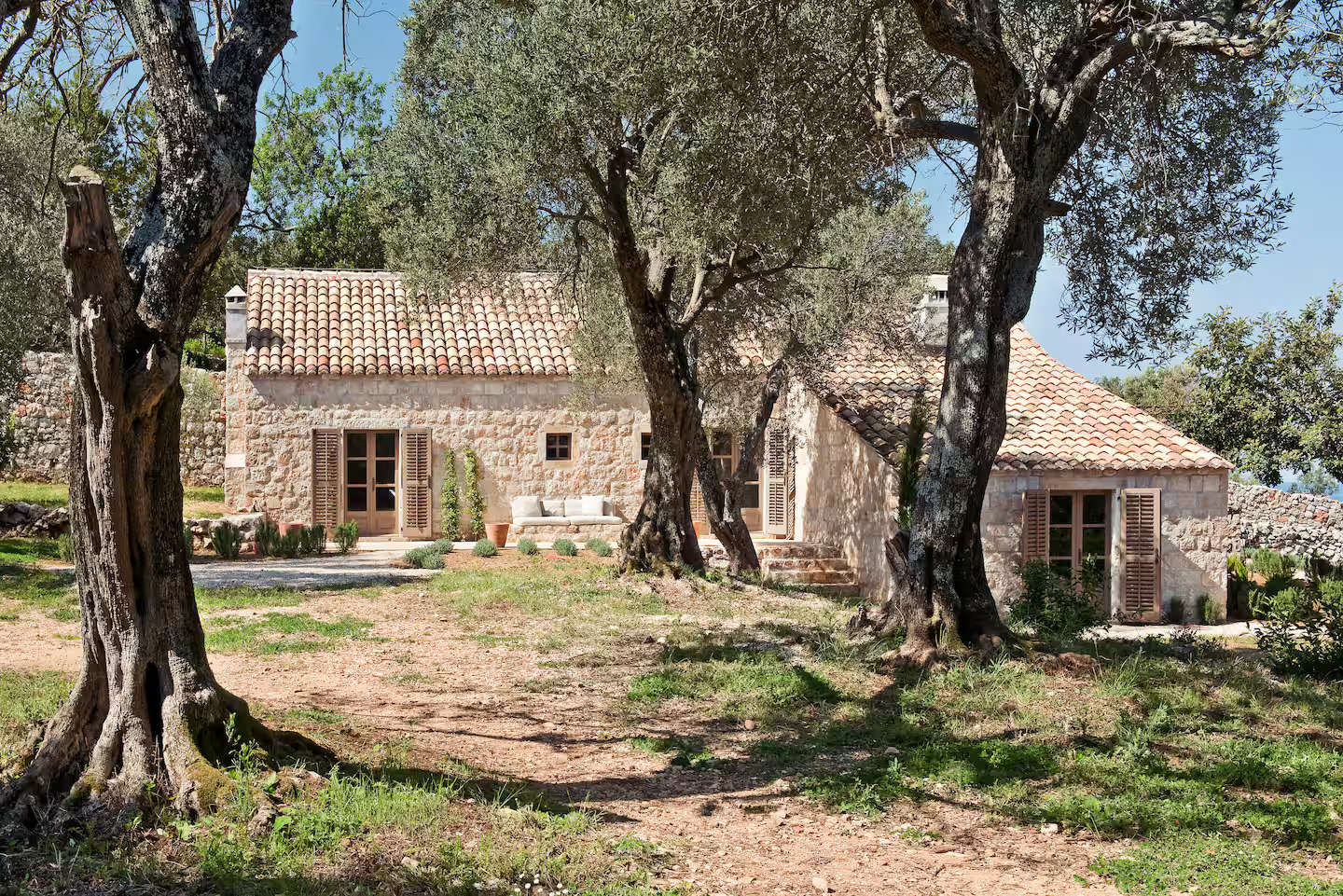 An Artist’s Retreat: Skrivena kamena vila na Lopudu utjelovljuje život na otoku u najljepšem obliku