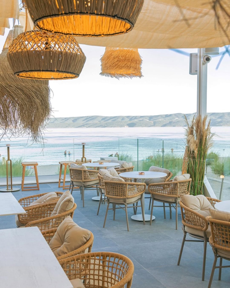 Heva rooftop bar je nova adresa za ljetne večeri u Omišu