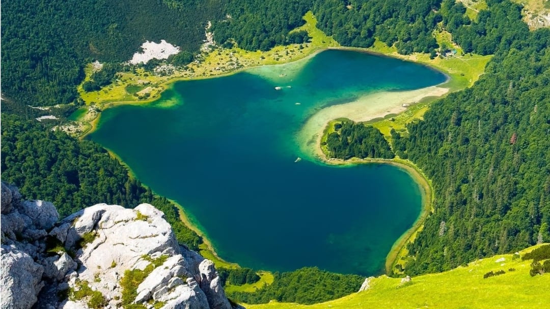 Jezero u obliku srca_Instagram