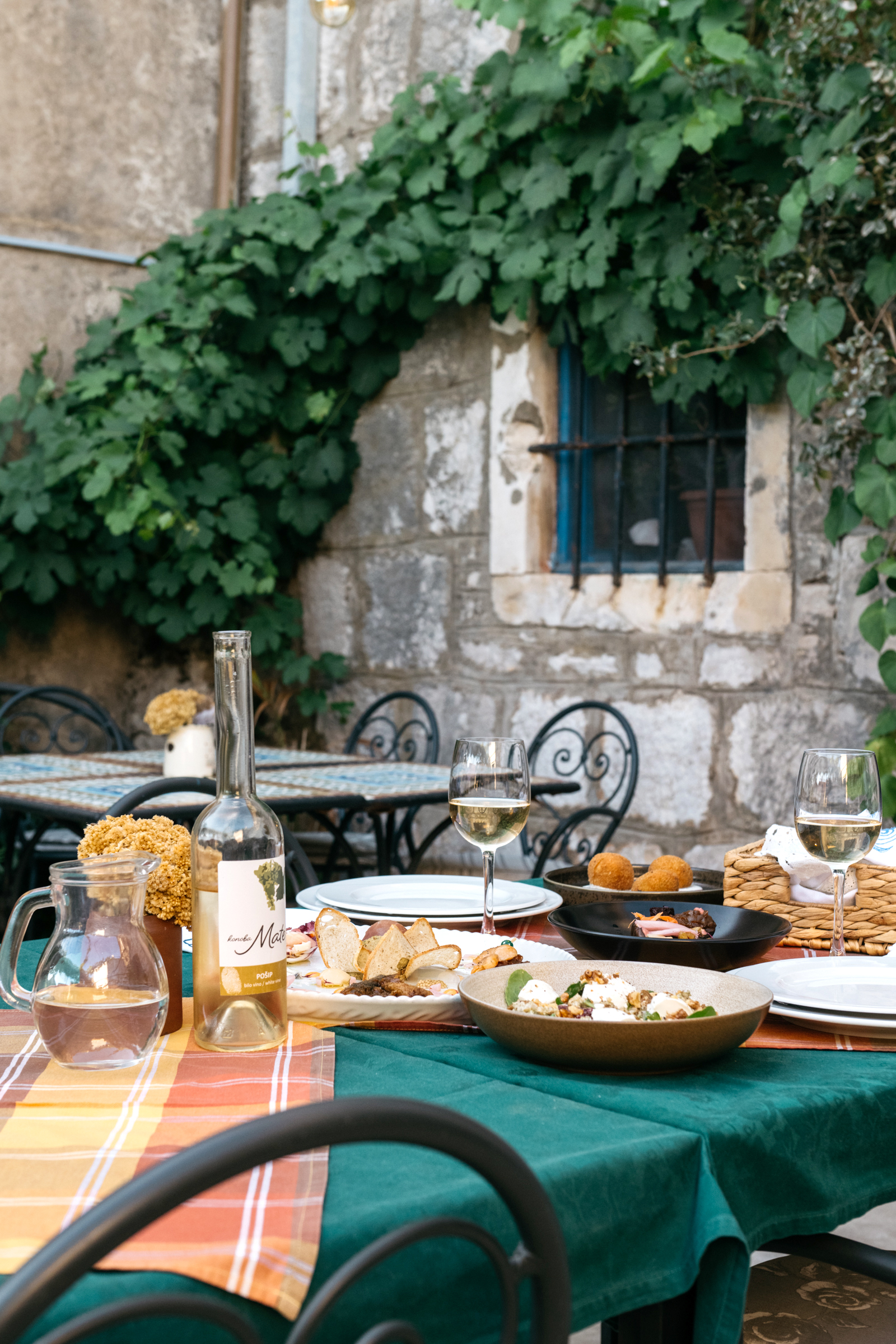 Konoba Mate na Korčuli naš je jedini restoran na otoku koji ima zelenu Michelinovu zvjezdicu. Posjetili smo ih