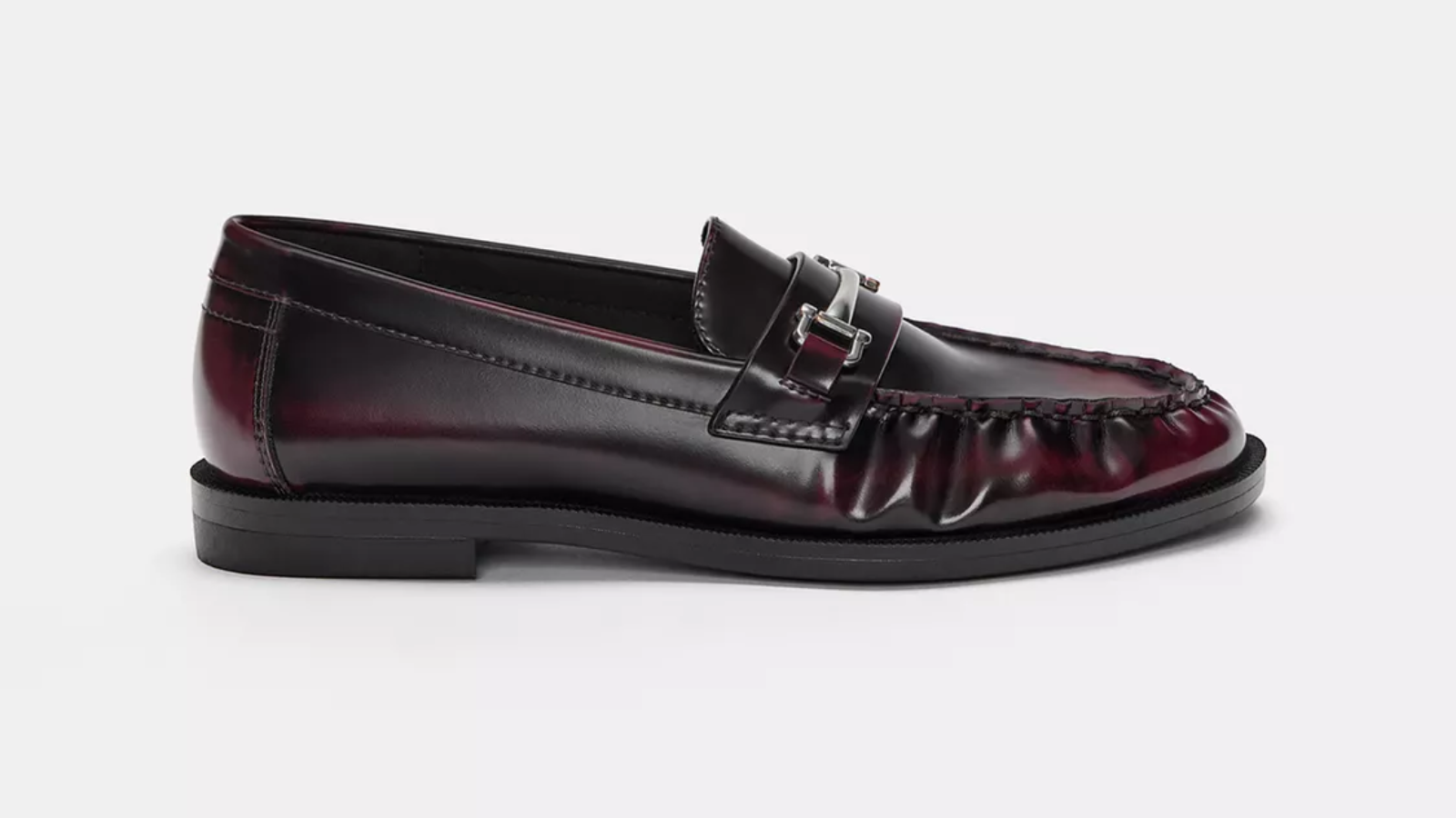 Best buy: Gucci koledžice su klasik bez roka trajanja, a ovaj Pull&Bear model izgleda gotovo identično