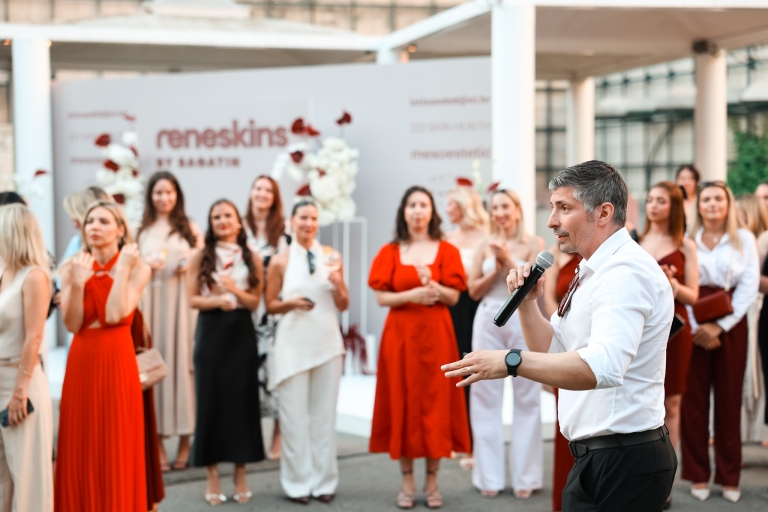 Reneskins_Photo wall