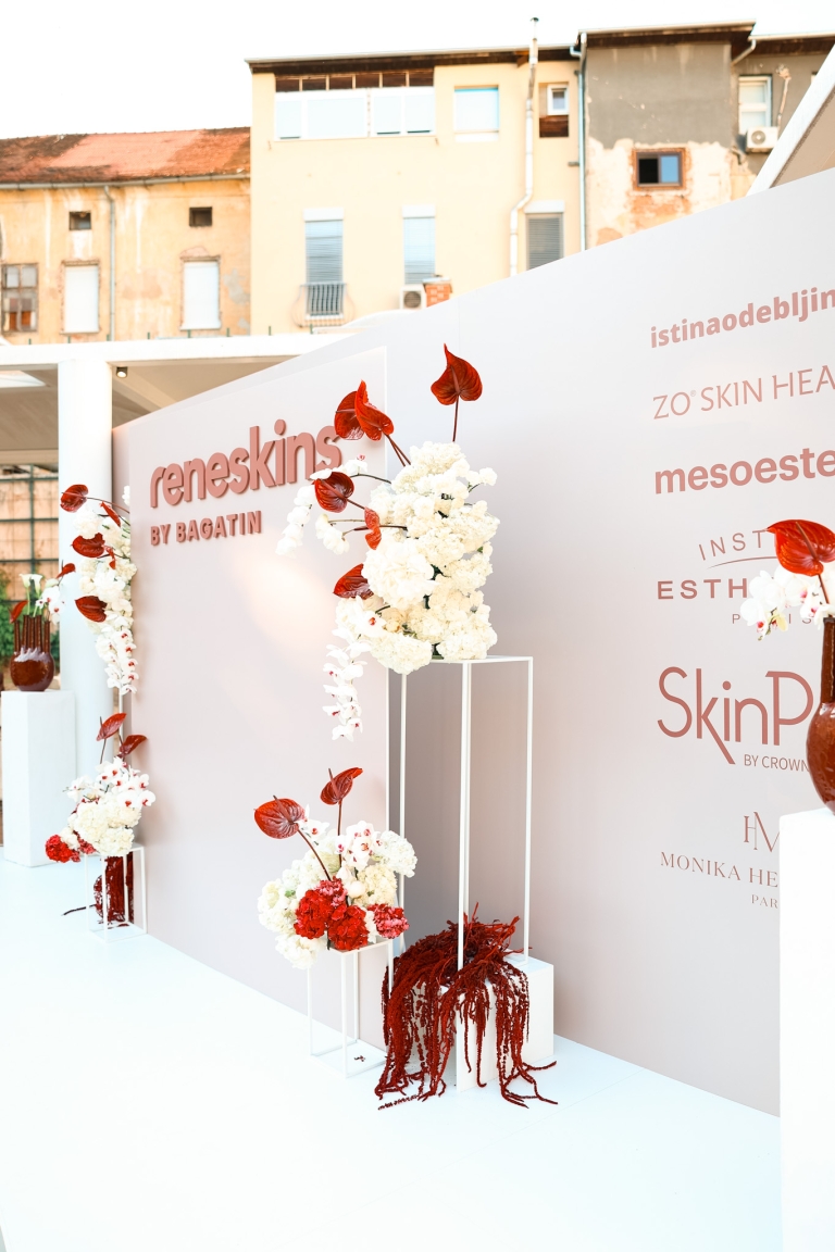 Reneskins_Photo wall