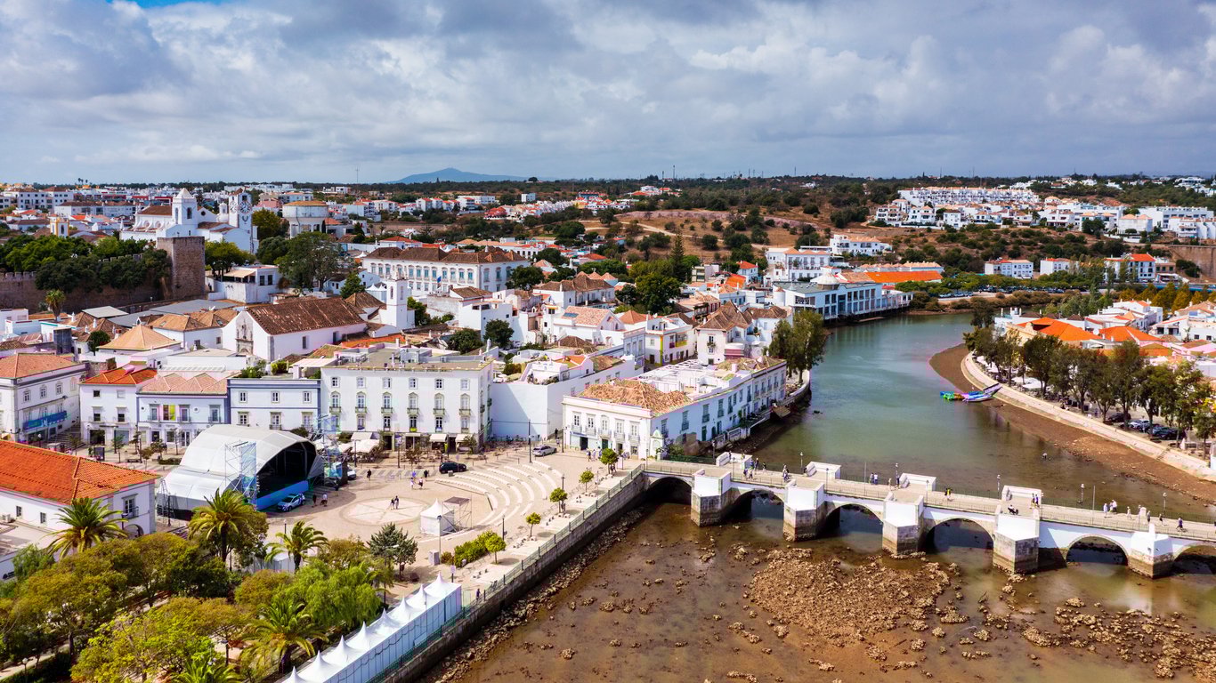 Tavira_DaLiu_iStock-2202864214