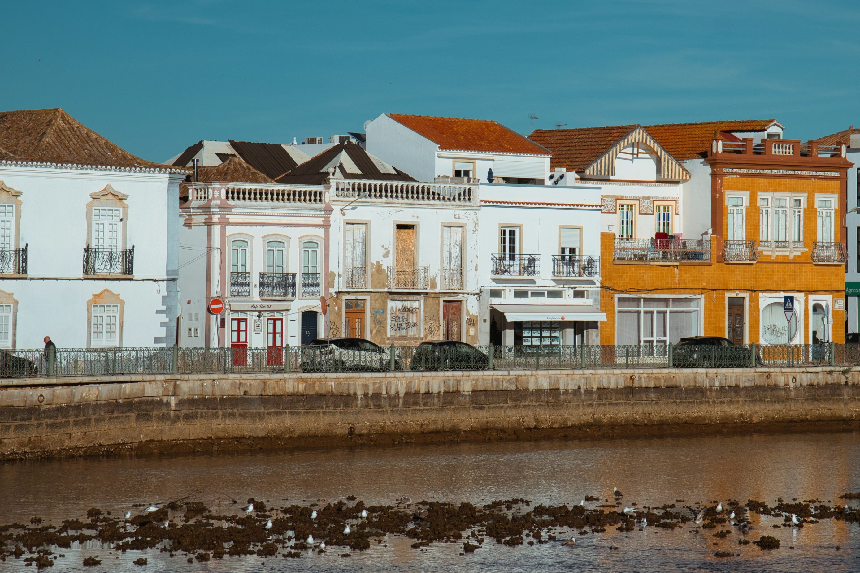 Tavira_richard-james-efWlnps4ja8-unsplash