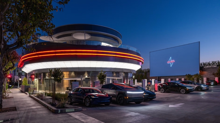 Tesla restoran