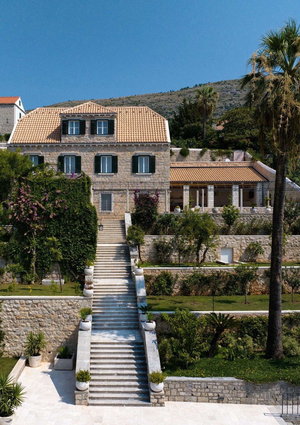 Villa u Dubrovniku koju krase kaskadni vrtovi i predivan pogled na Grad