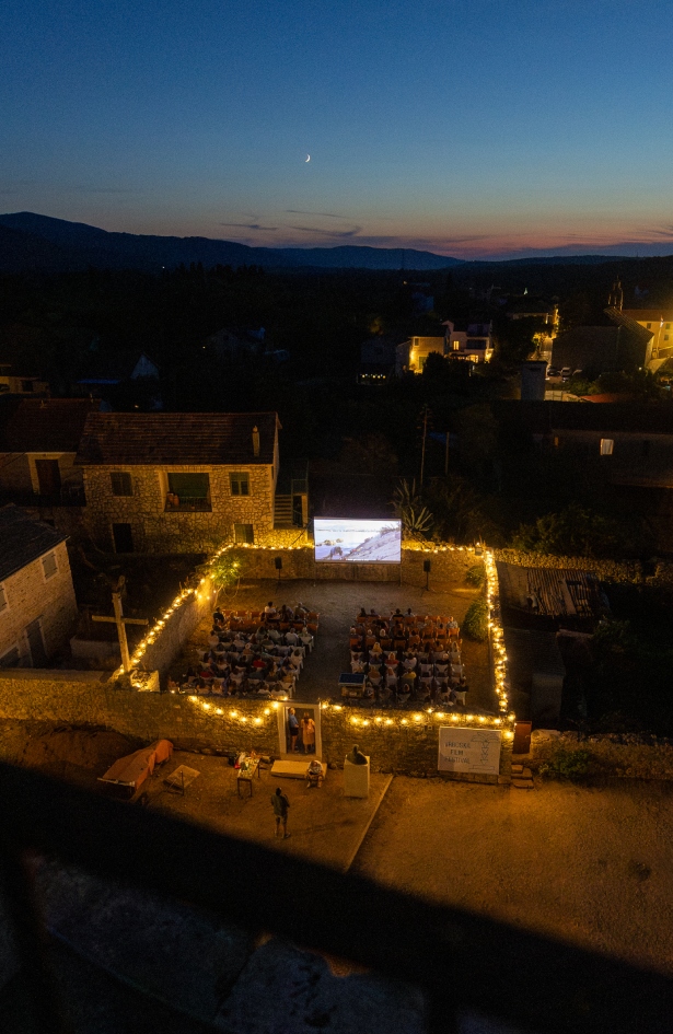 Pred nama je drugo izdanje Vrboska Film Festivala. Evo što nas čeka na Hvaru