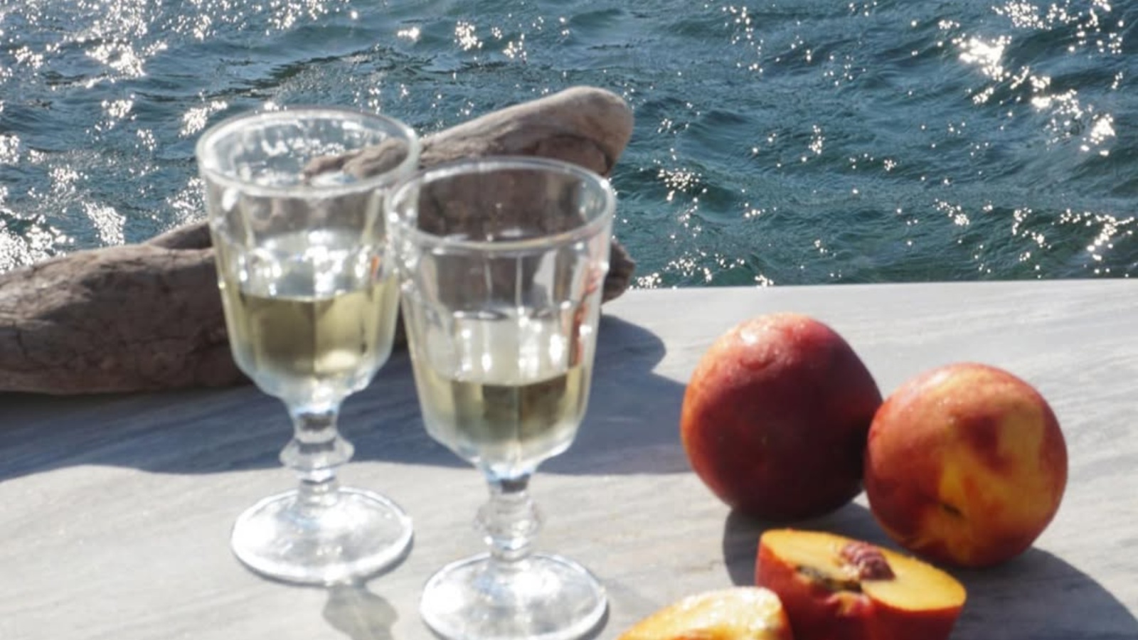 Talijani ga obožavaju – pesche al vino je najjednostavniji desert ljeta