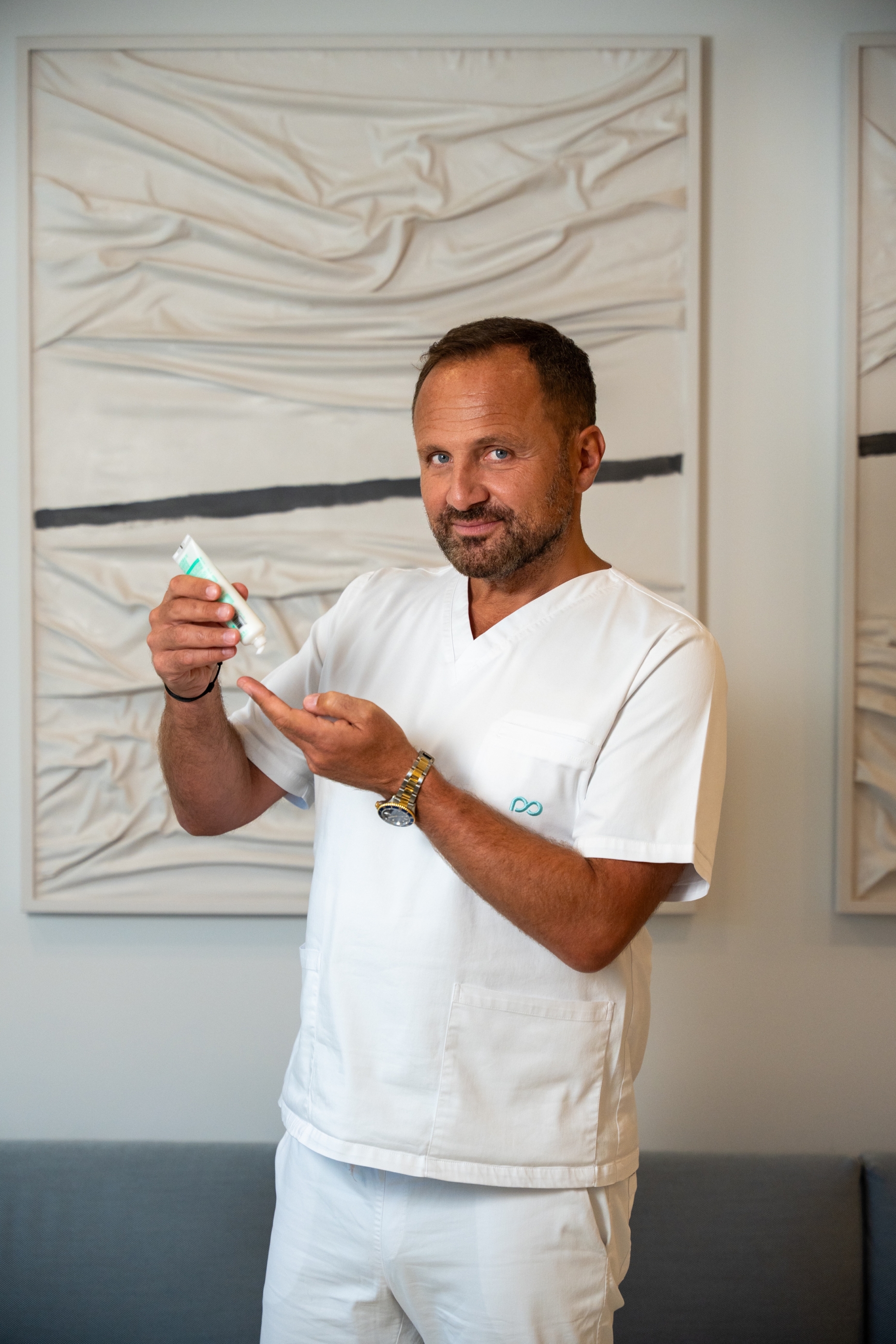 dr. Nikola Milojević_La Rosee (1)