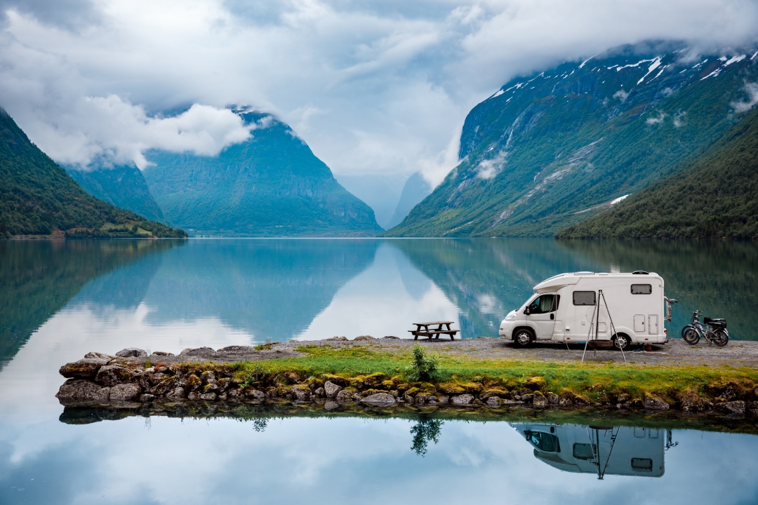 putovanje kamperom u planine_cookelma_iStock-840781816