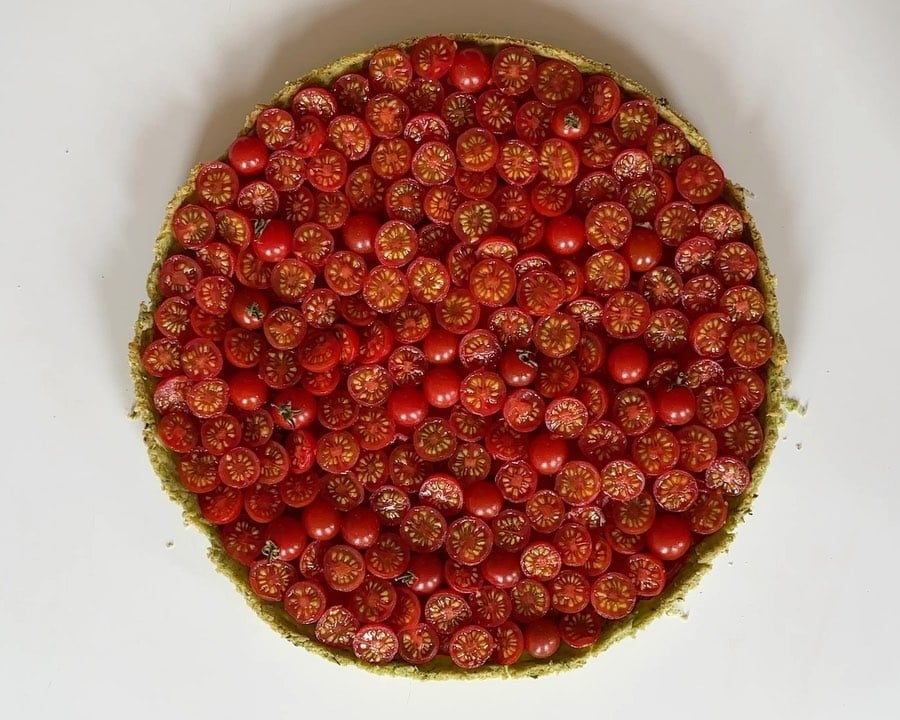 Cherry rajčica glavna je zvijezda ovog ljetnog tarta – donosimo recept