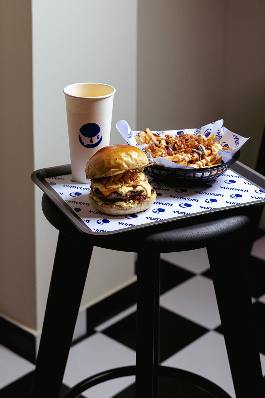 yum yum burgeri