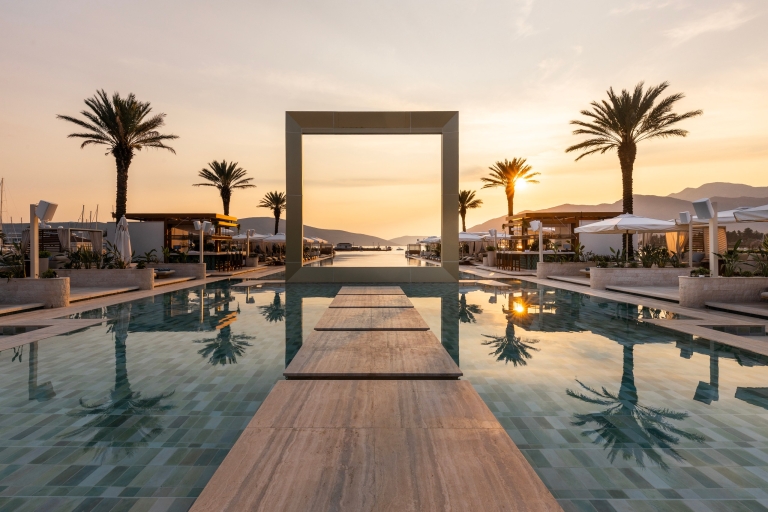 AURA Beach