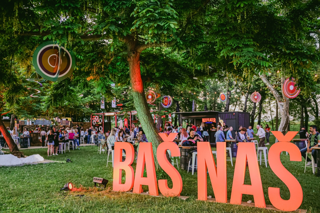 Baš Naš