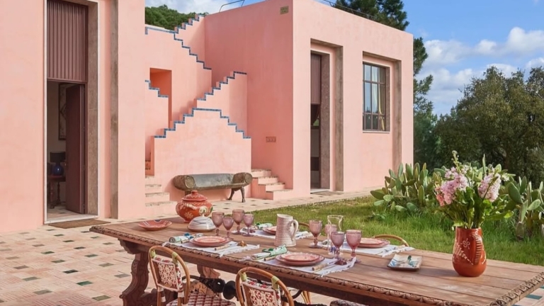 La Salvada vila