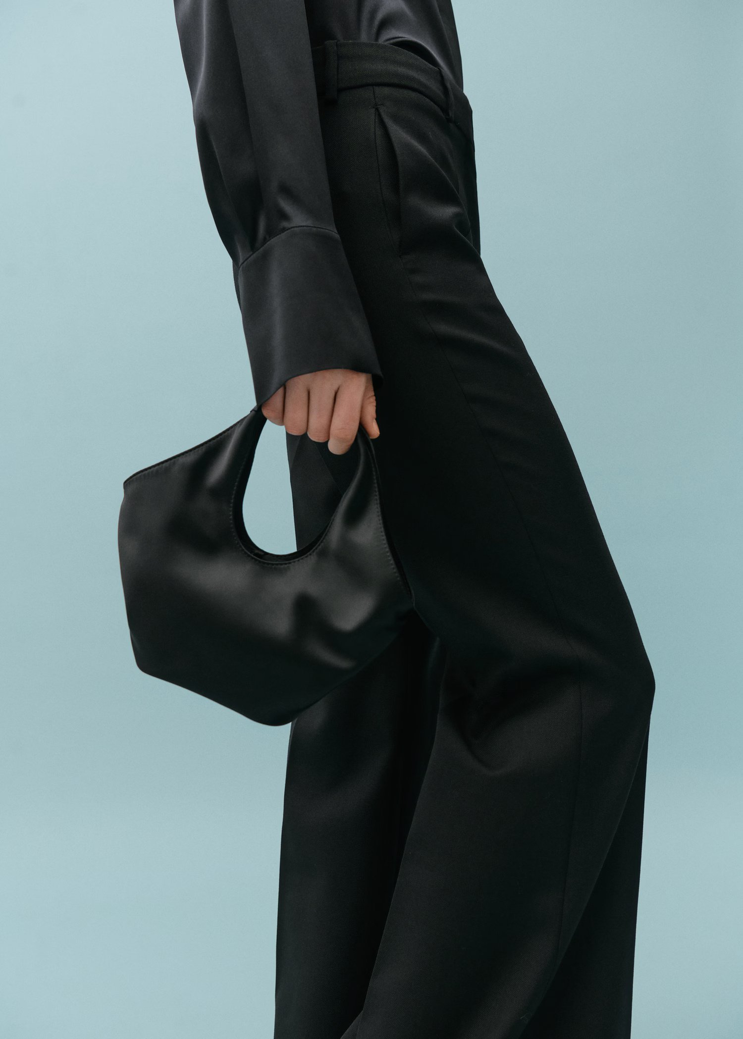Ciljali ste na nešto iz Victoria Beckham x Mango suradnje? Komadi su stigli u Mango Outlet i sniženi su