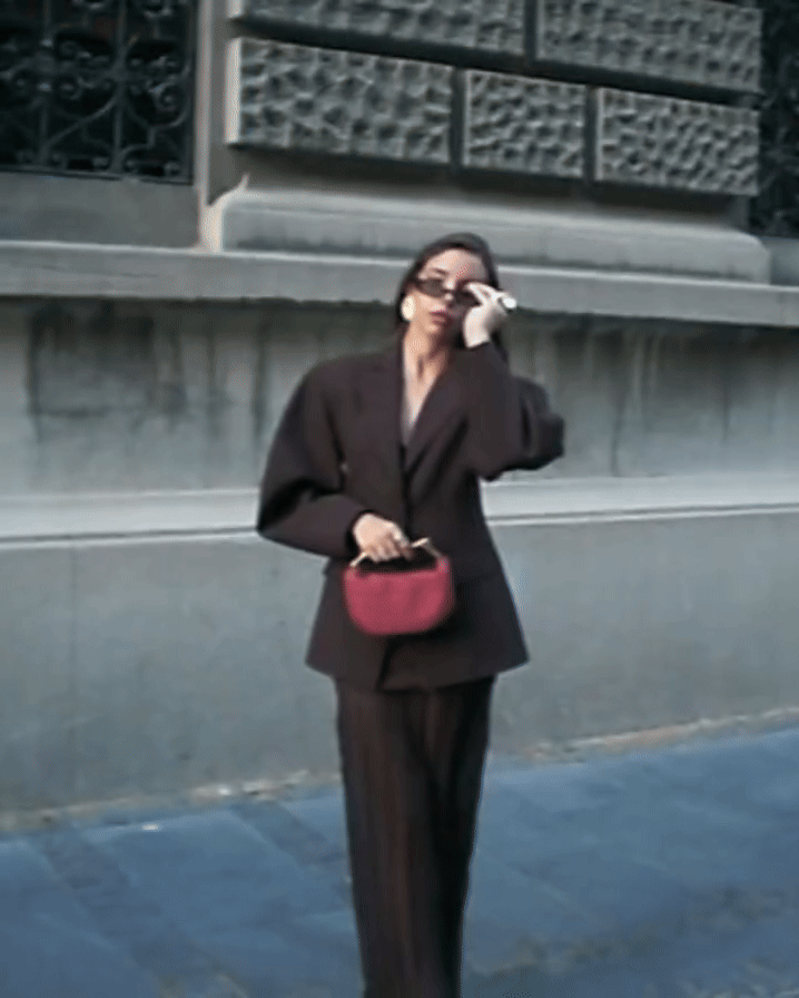 Outfit tjedna: Ova kombinacija Mile Stajkovac je razlog zašto želimo da jesen krene što prije