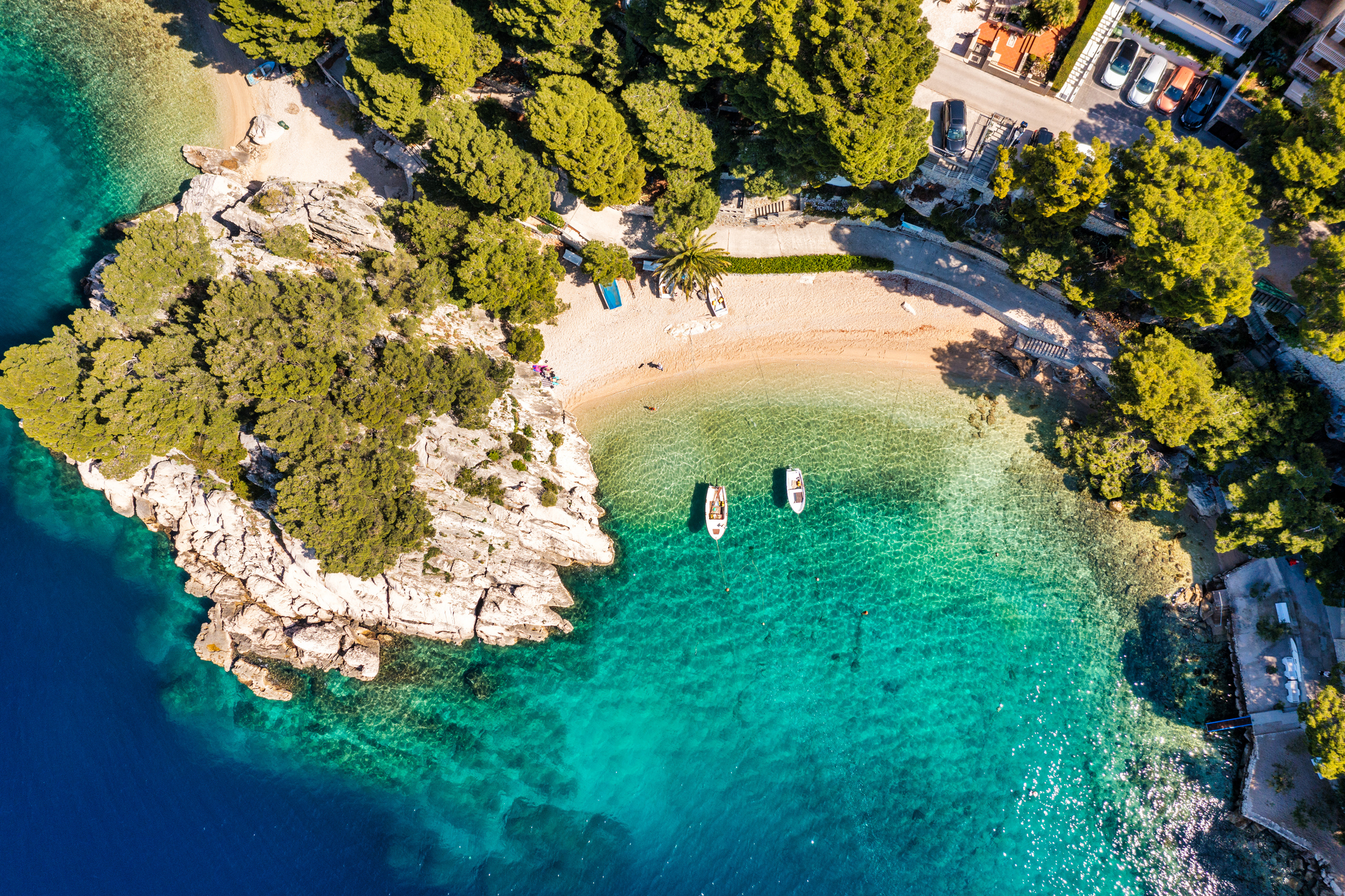 Vikendom se kupamo na plaži Podrače koja je pravi biser Makarske rivijere