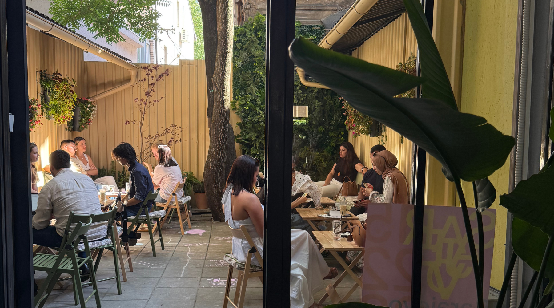 Backyard je novo mjesto u Sarajevu koje će polako, ali sigurno, postati go-to za kavu i brunch