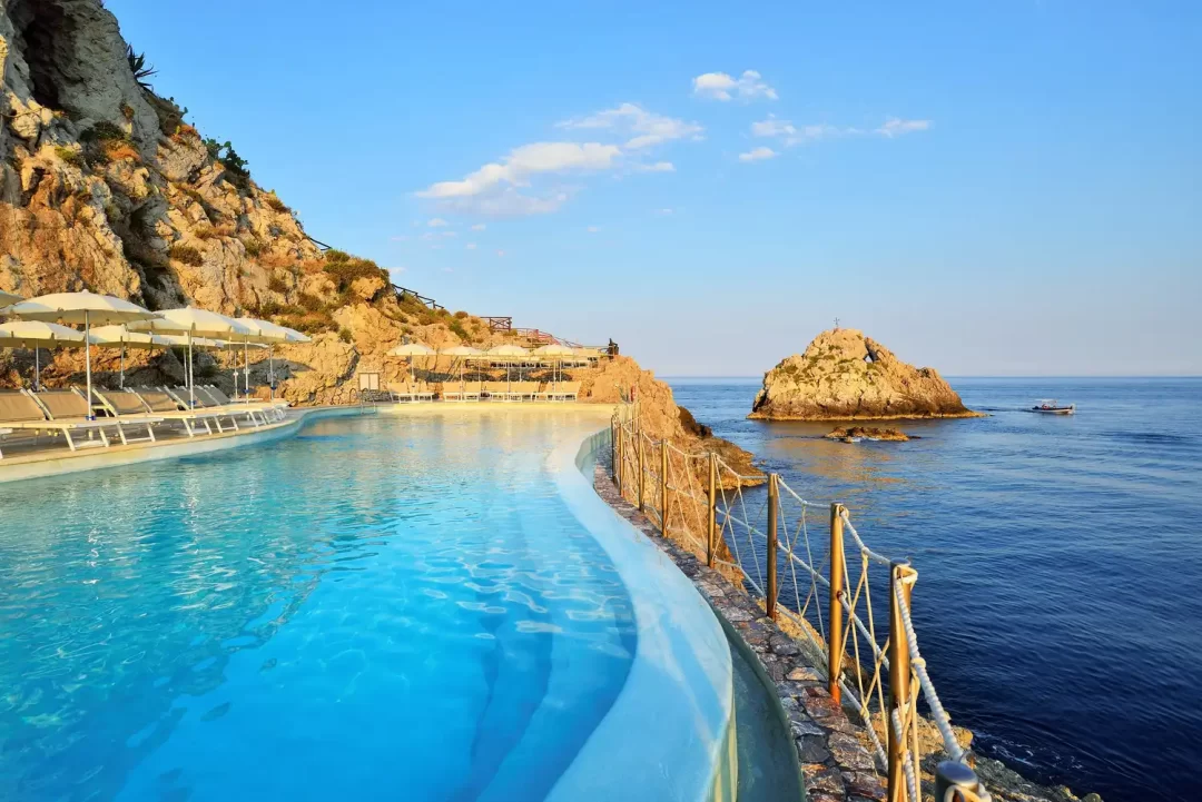 Unahotels Capotaormina_hoteli u spilji