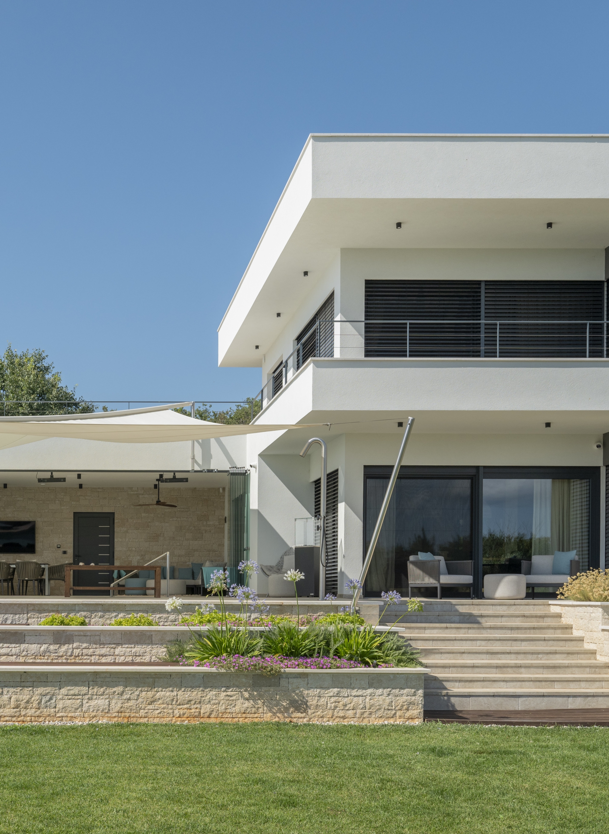 Ljetni san u Istri: Villa Kaštelir dom je koji odiše mediteranskom jednostavnošću i elegancijom