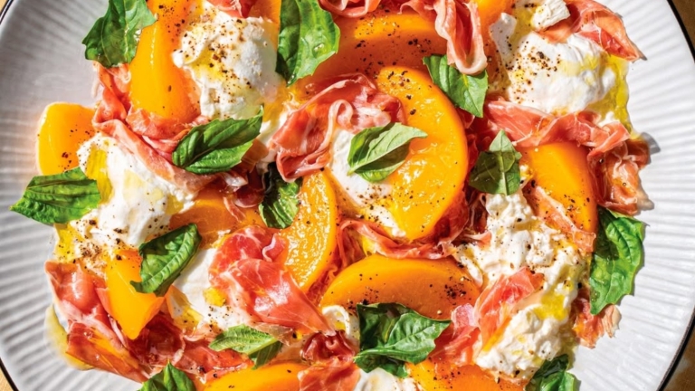 burrata breskva tost