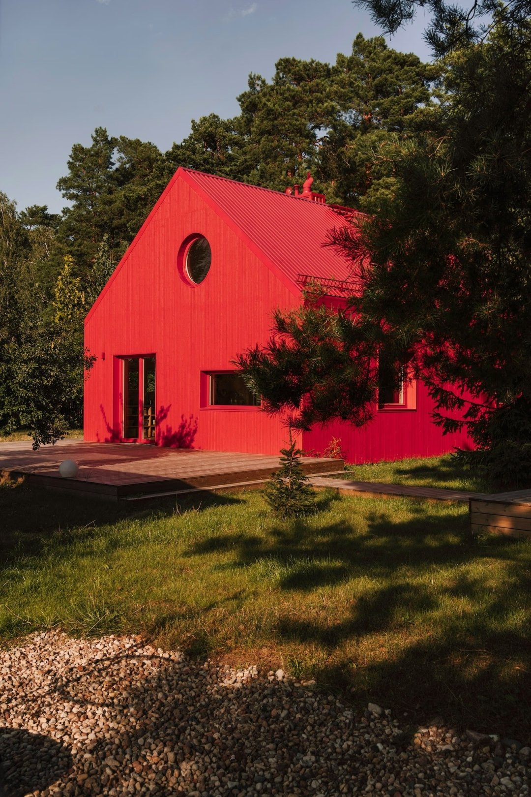 crvena kuća u šumi_Migdał Studio (9)