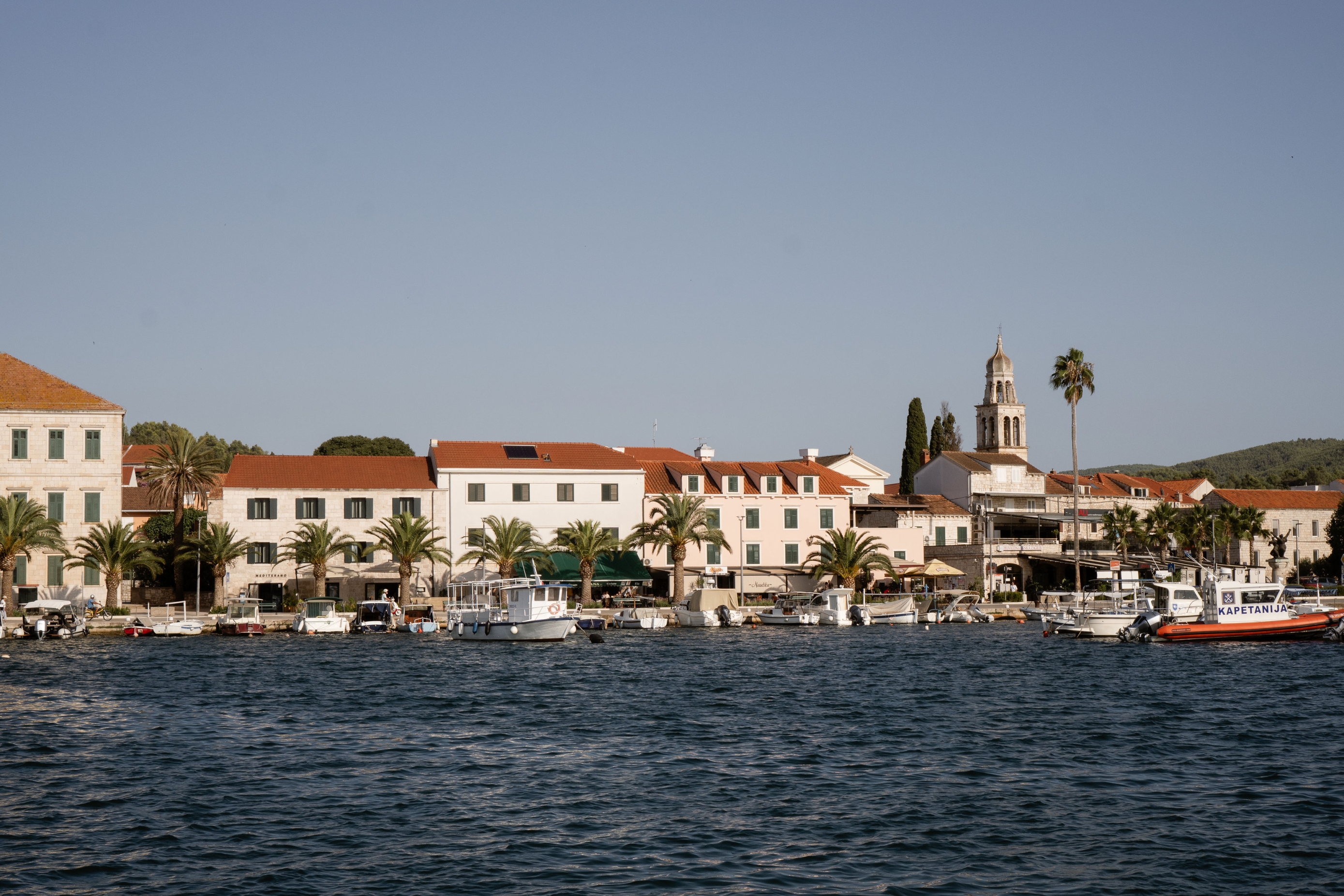 Miris ljeta, more i otoci: Korčulanski arhipelag kroz objektiv Lucije Klanjac