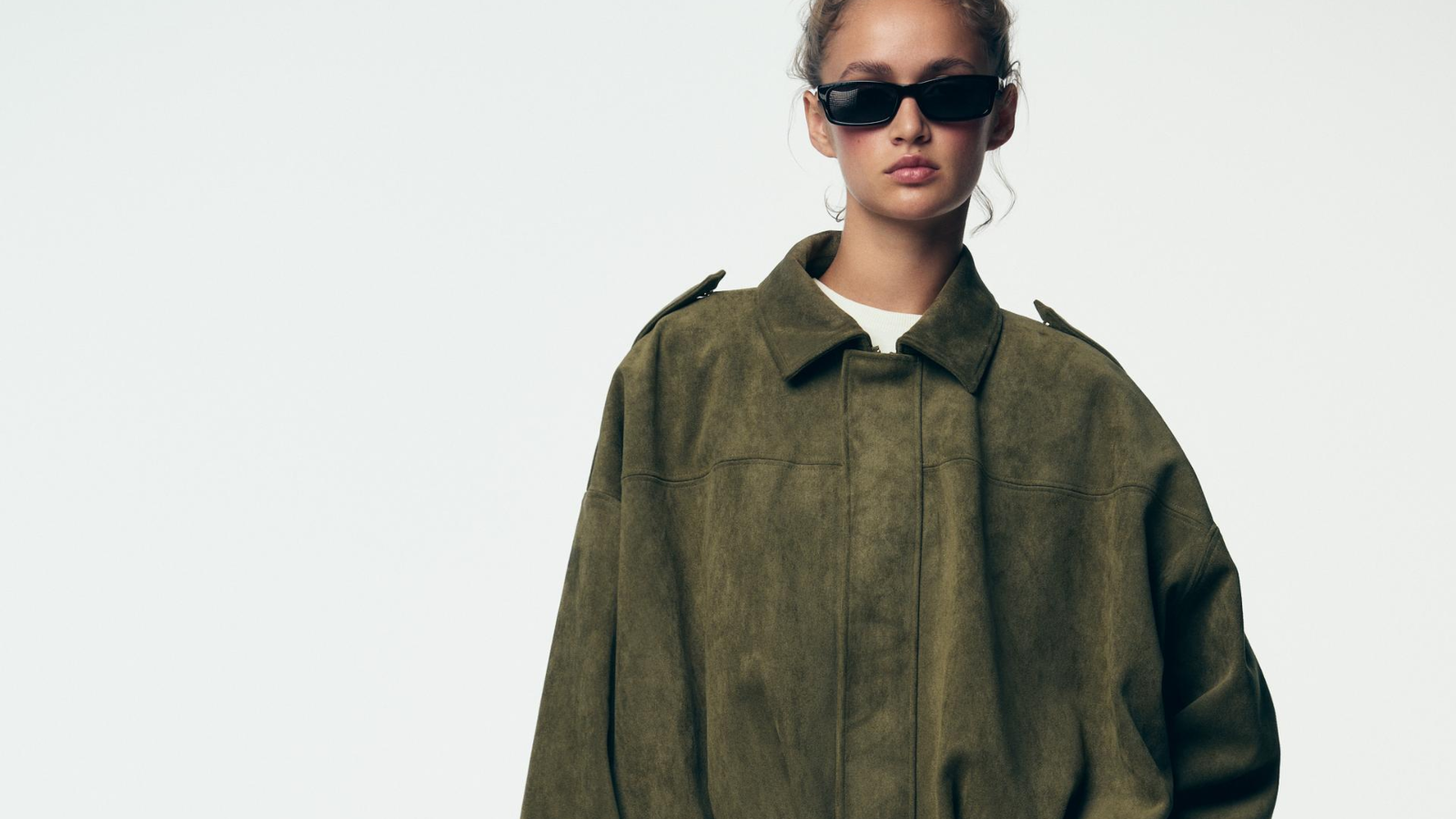 Best buy: Na police se vratila viralna Zara suede jakna u maslinasto zelenoj boji, ali i novom smeđem modelu