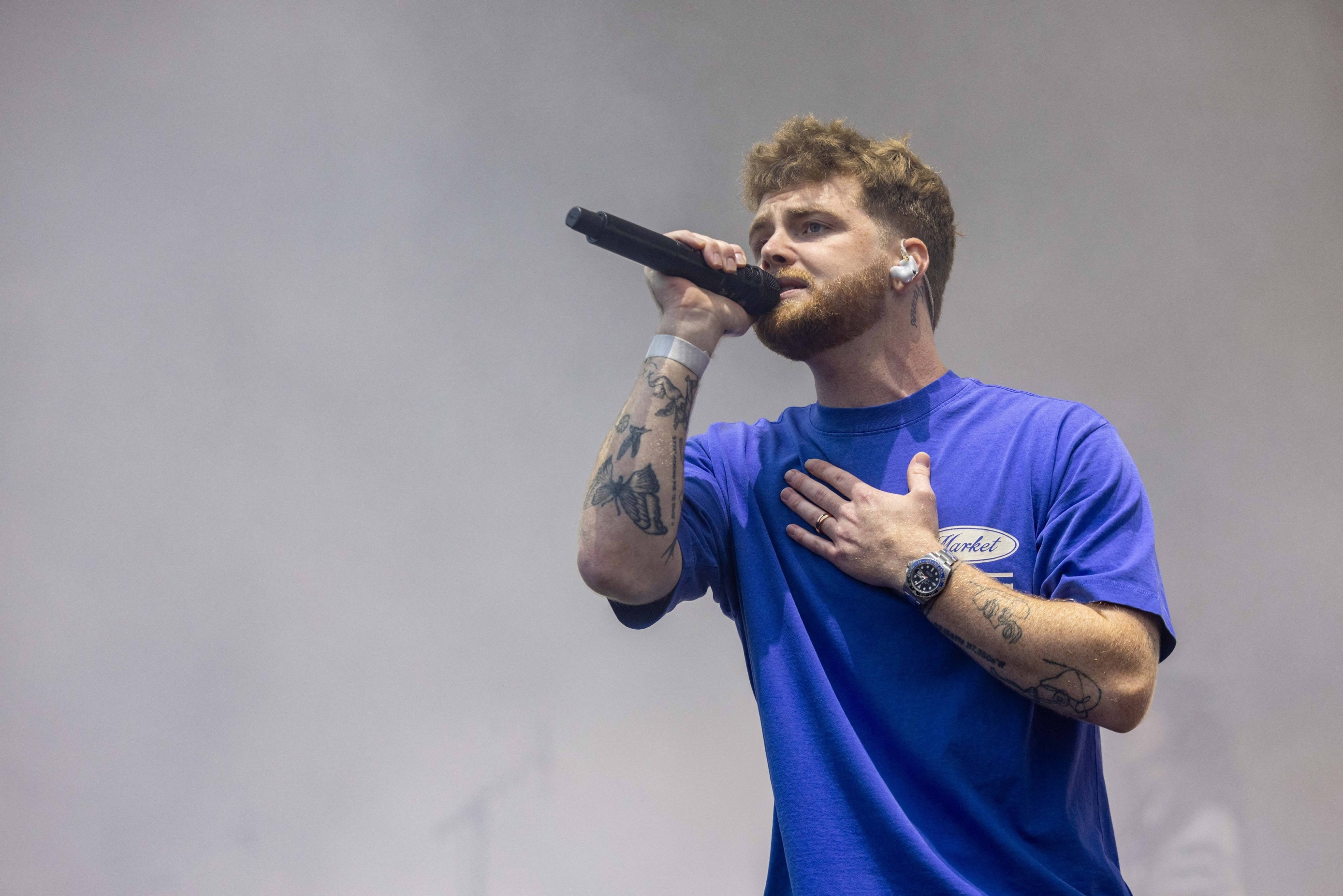 “Random” dečko s Tik Toka ima najslušaniju pjesmu i nagradu za najboljeg novog pjevača. Tko je Alex Warren?