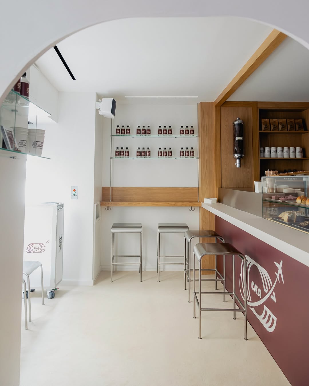 Café Kitsuné Airlines: Pariz je dobio pop-up koji spaja kavu, dizajn i priliku za put u Tokio