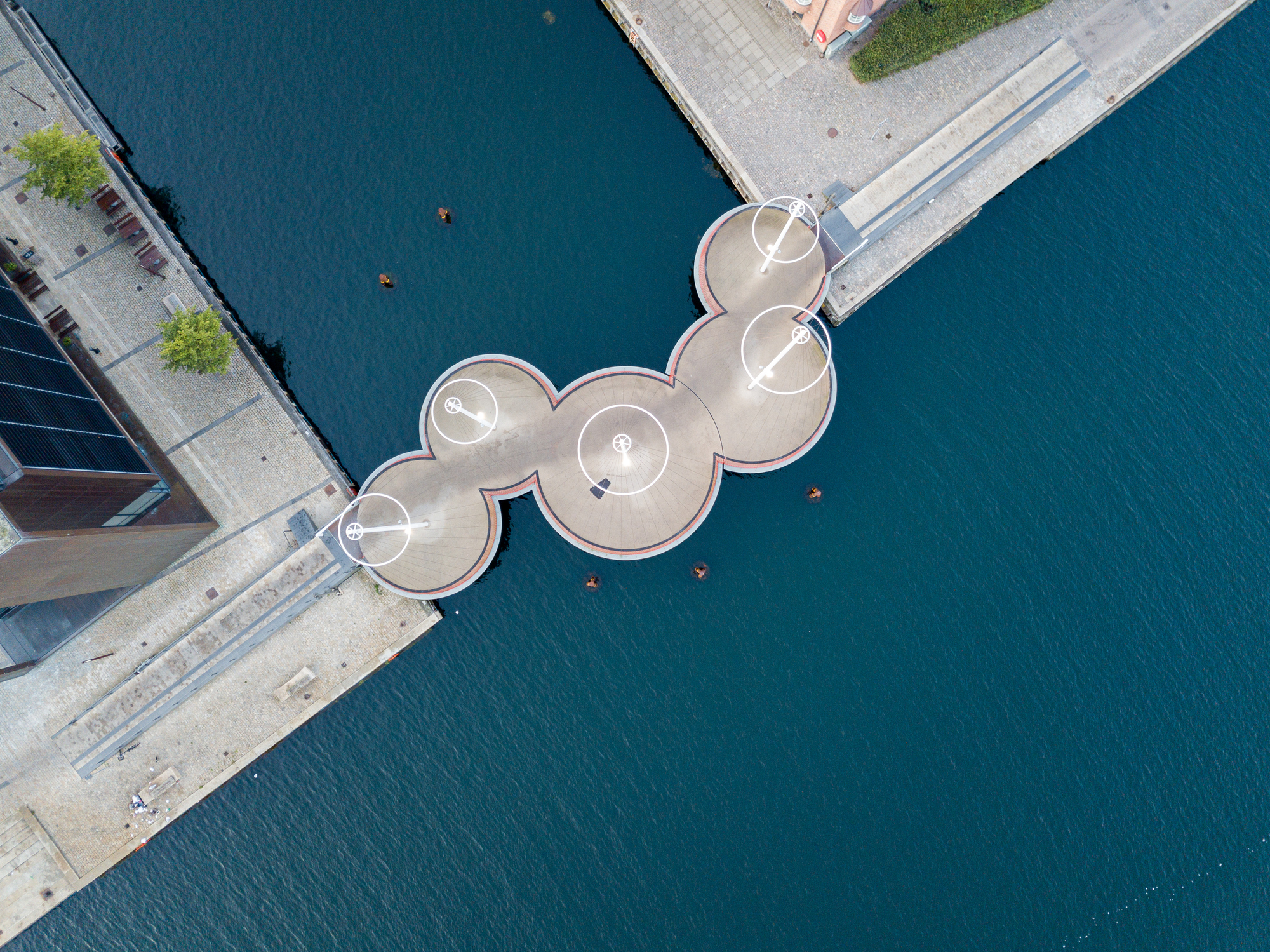 Cirkelbroen_Kruzni-most_Kopenhagen_olli0815_iStock