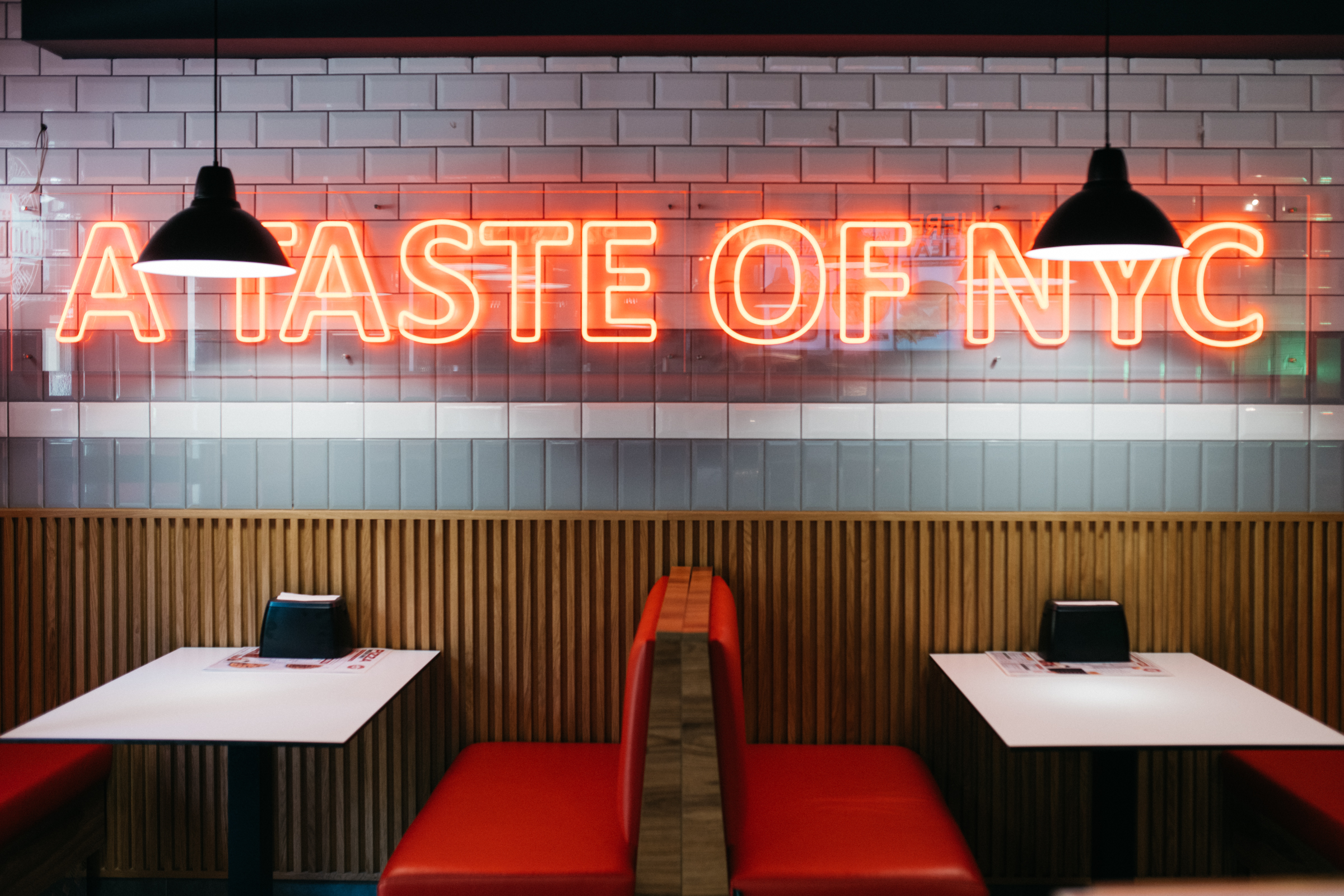 New York u Zagrebu: U centru grada otvoren je američki restoran brze hrane, posjetili smo ih
