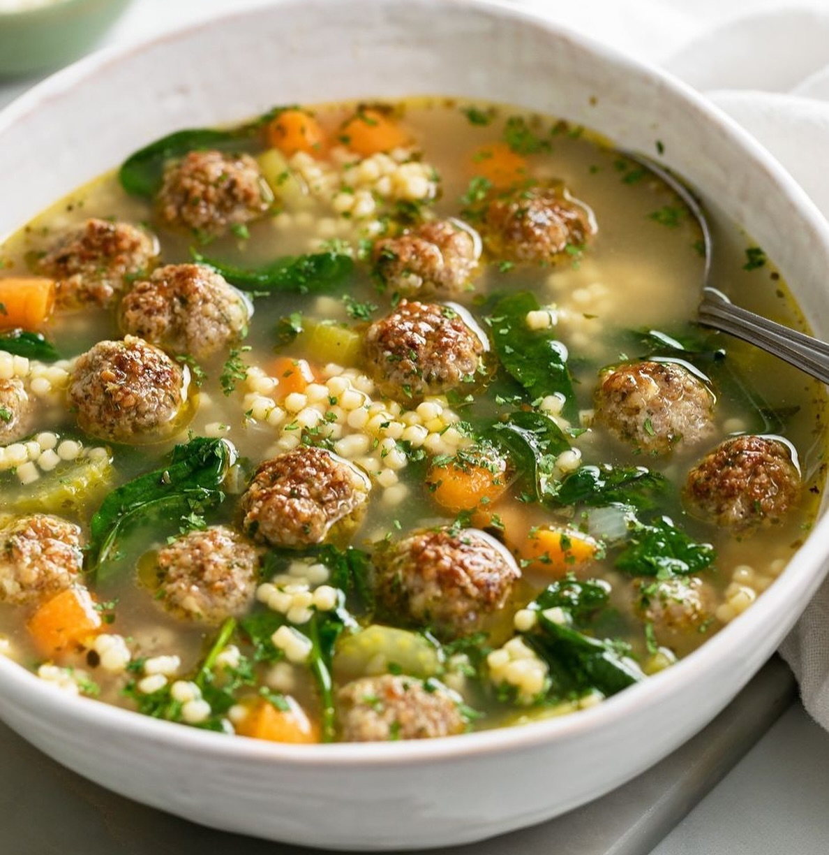 Talijanska juha s romantičnim imenom: Evo što je “Italian Wedding Soup” i kako ju napraviti