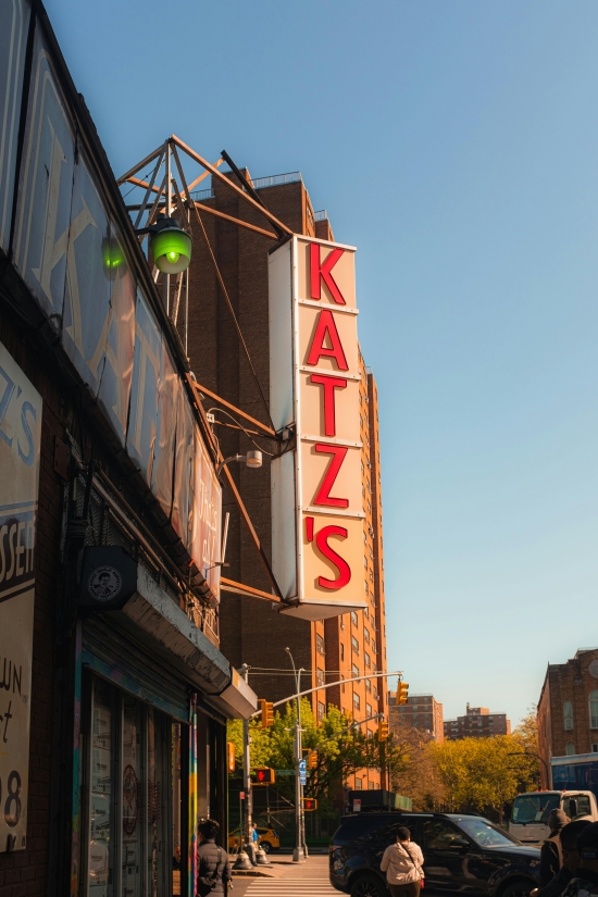 Najbolji sendviči u gradu, 137 godina tradicije i poznate filmske scene: Zašto je Katz’s Deli simbol New Yorka