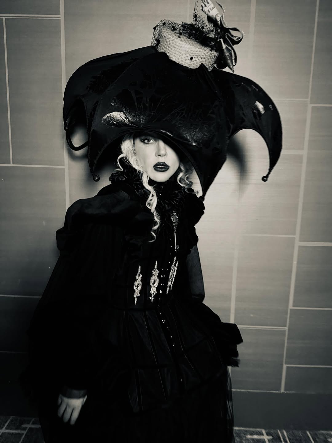 Lady Gaga predstavila novu zaraznu pjesmu The Dead Dance. Spot potpisuje Tim Burton