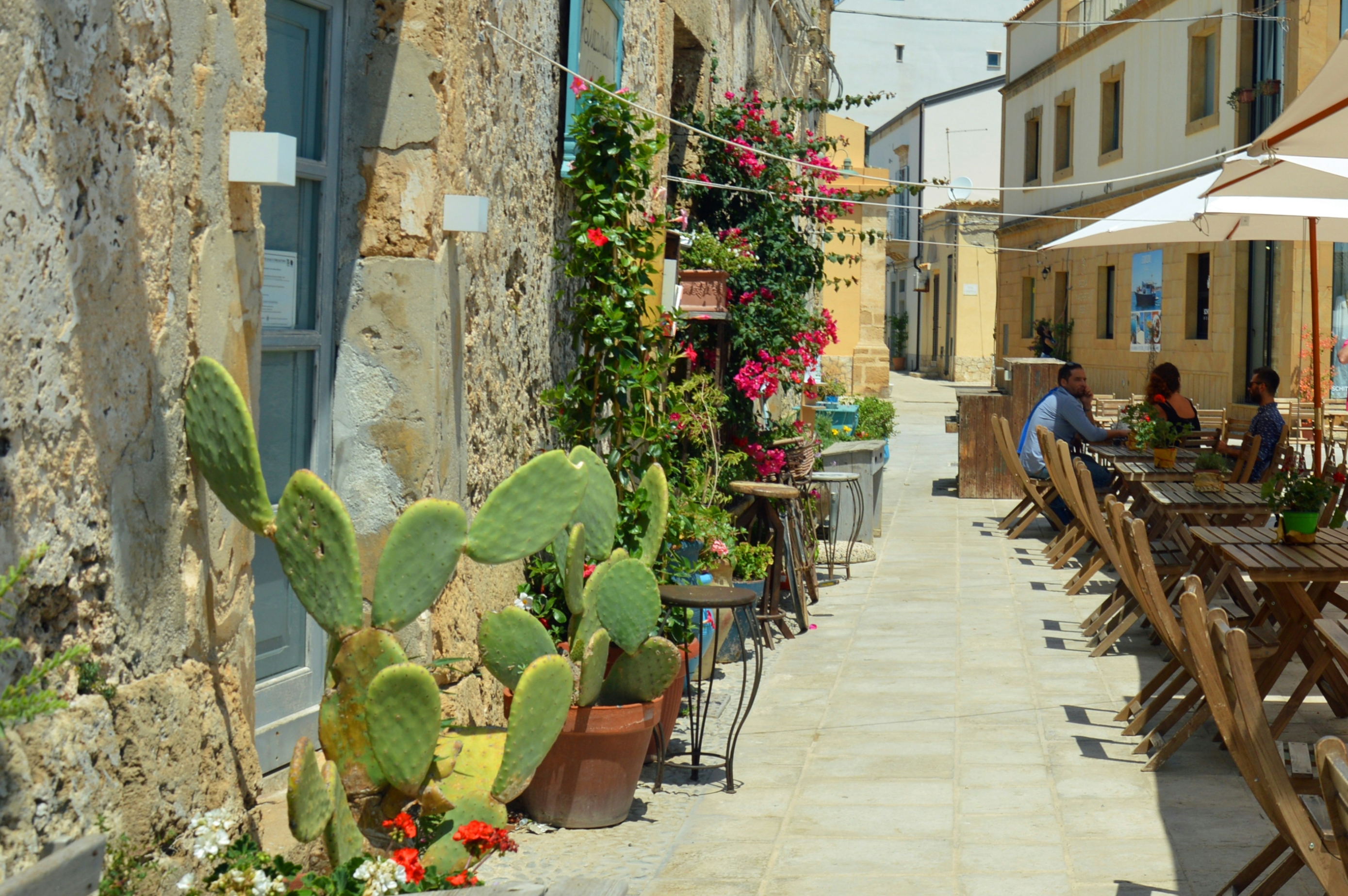 Marzamemi_pier-averara-41zI-ROpxZc-unsplash